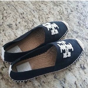 Black and beige Tory Burch espadrilles SZ 8.5